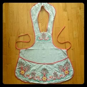 Vintage embroidery apron / kitchen